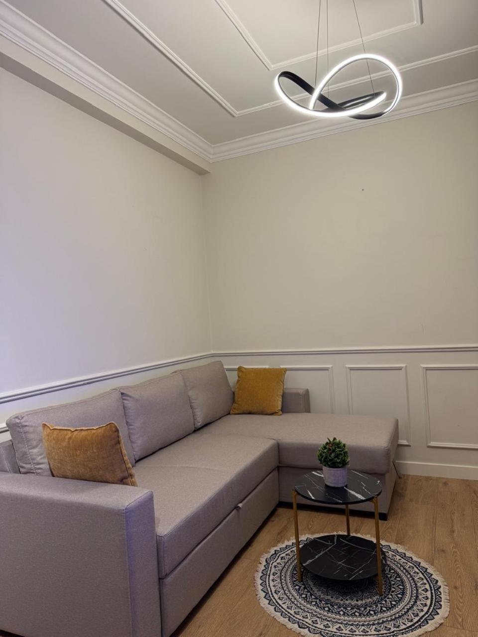 Prayla Luxury At Condor Center